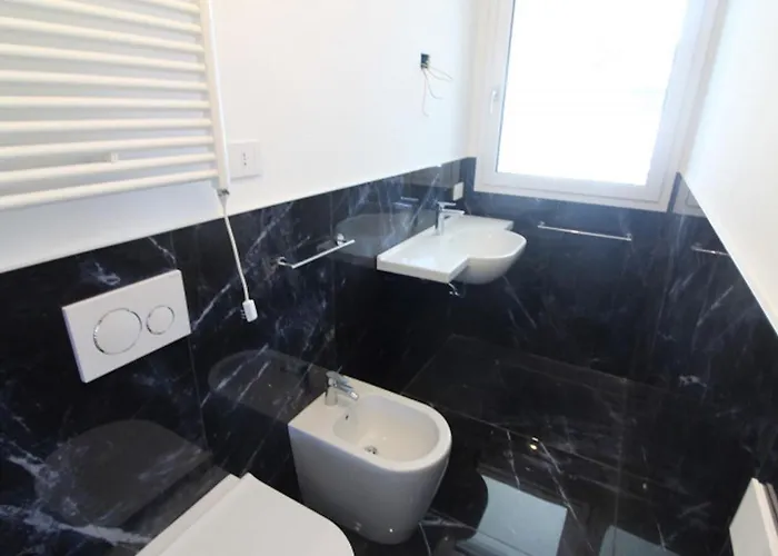 Villa Modern With A Fenced Garden *