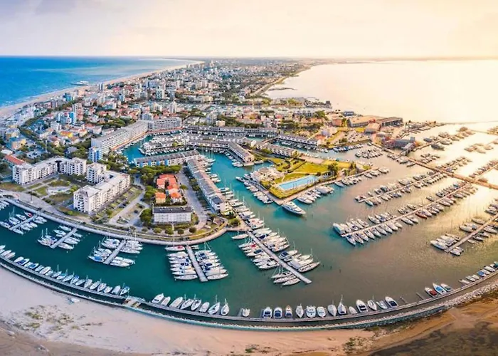 Modern With A Fenced Garden * Lignano Sabbiadoro